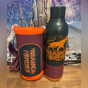 Disney Parks Marvel Wakanda Black Panther Reusable Water Bottle and Holder NWT